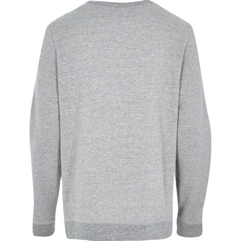 plain gray sweatshirt