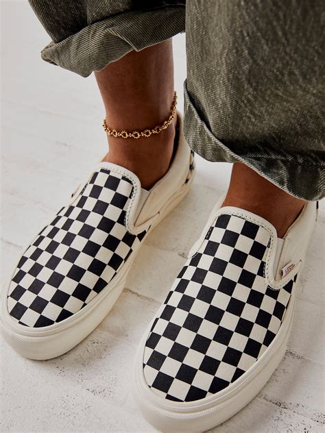 platform checkered vans