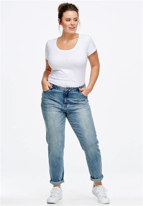 plus size boyfriend jeans