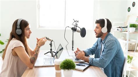 Spreaker Podcast Guests: 3 AI Tools to Boost Engagement