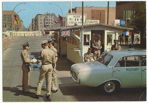 postcards from checkpoint charlie images of the berlin wall Epub