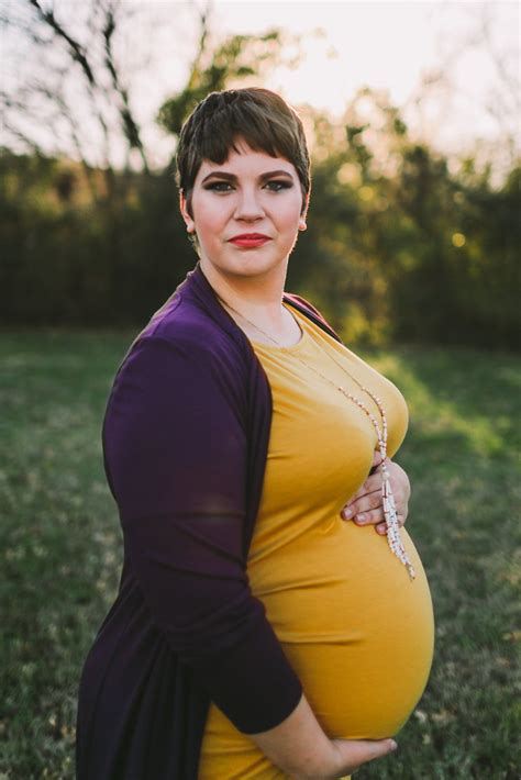 pregnant plus size clothes