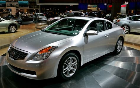 problems with 2010 nissan altima PDF