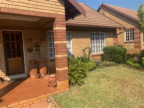 property24houses for sale in clubview pretoria Reader