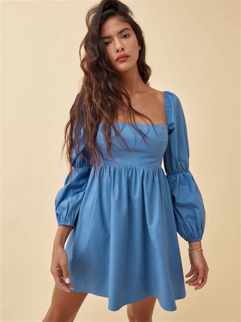 puffy sleeve dress