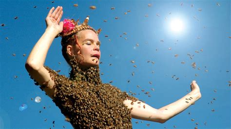 queen of the sun what are the bees telling us? PDF
