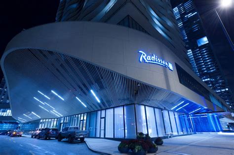 radisson blue aqua hotel.