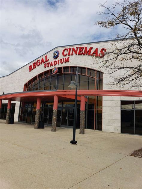 regal cinema crystal lake il