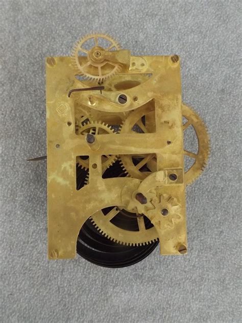 regulator clock parts PDF