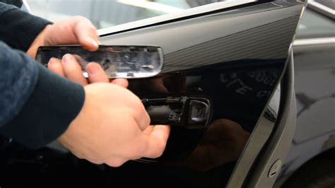 remove exterior door handle on audi a6 Doc