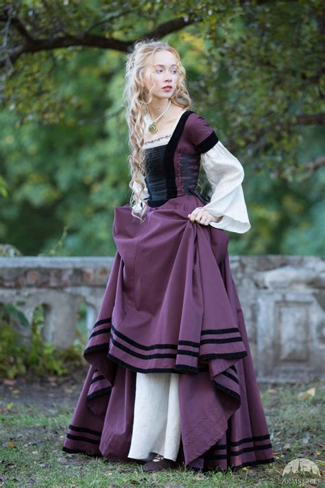 renaissance dress