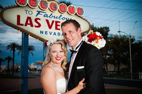 renew wedding vows las vegas