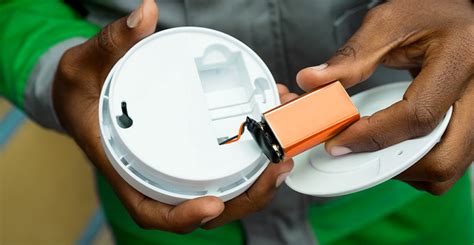 replacing a smoke detector battery