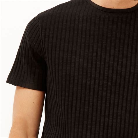 ribbed black shirt