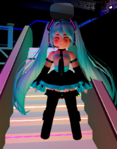 roblox miku cosplay