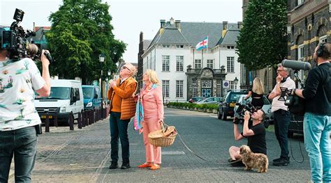 rood wit paars violet denkend aan holland Kindle Editon