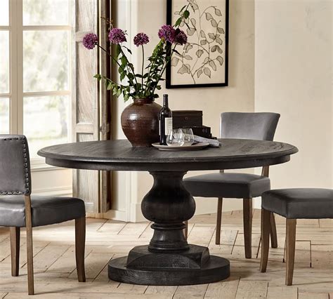 round pedestal breakfast table