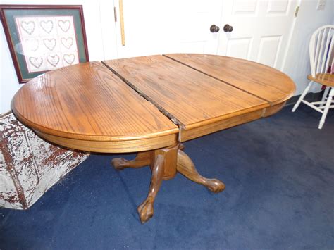 round table with leaves