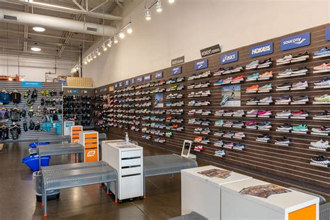 running shoe warehouse