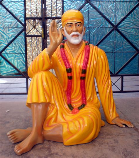 sai baba statue in shirdi