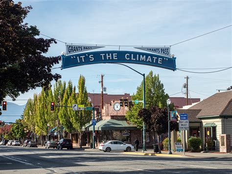 sallys grants pass oregon