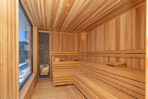 sauna & capsule hotel rumor plaza