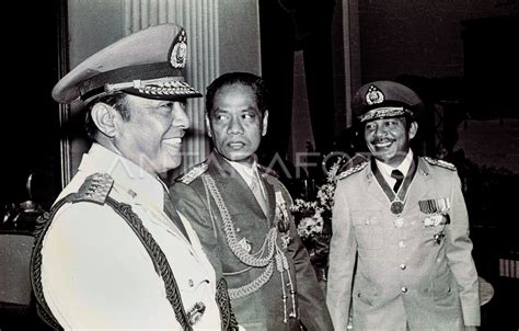 senin 25 september 1978 Kindle Editon