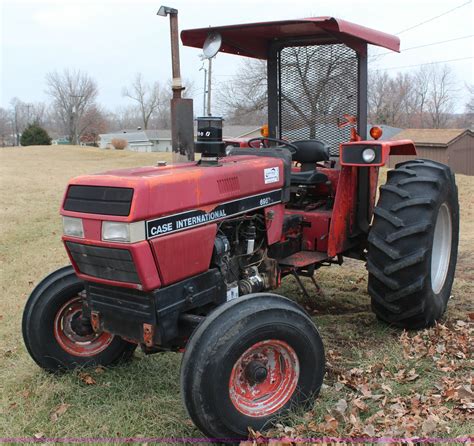 service case ih international 695 tractor Reader