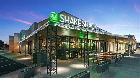 shake shack uptown plaza - camelback &amp; central