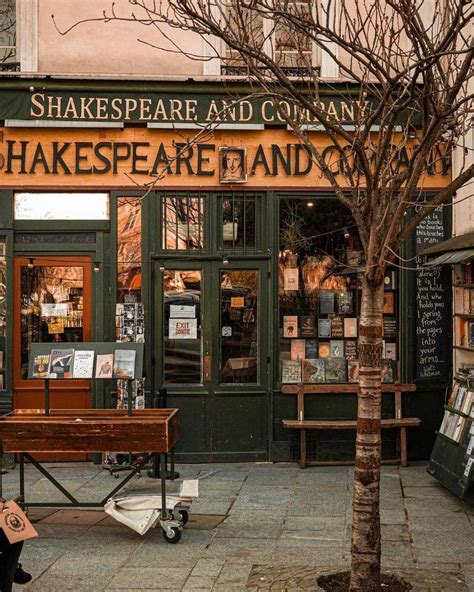 shakespeare and company shakespeare and company Reader