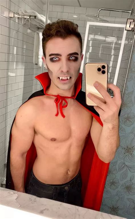 shirtless mens halloween costumes