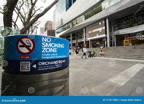 singapore ban smoking