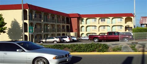 skyway inn & airport parking