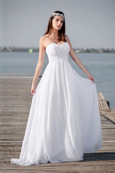 sleeveless wedding dresses