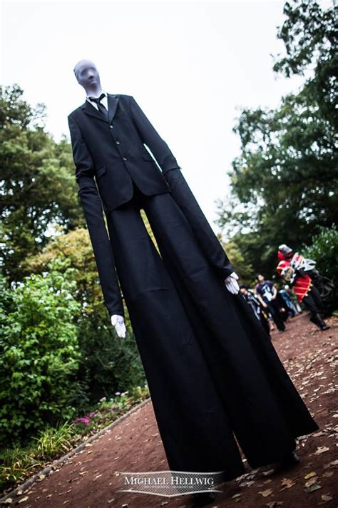 slenderman cosplay