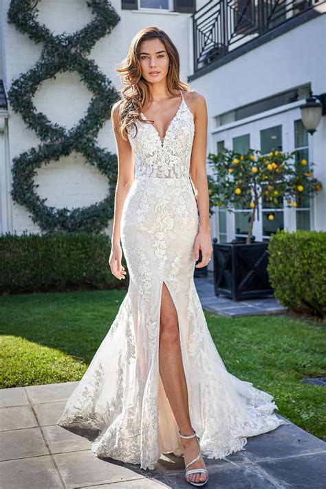 slimming wedding dresses