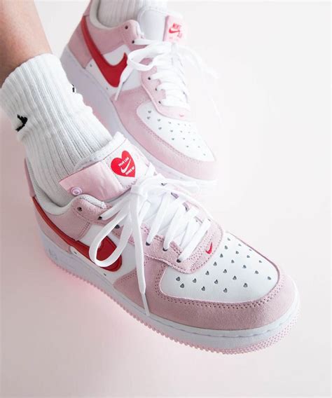 sneakers valentine