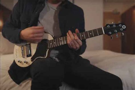 southwest airlines guitar carry on