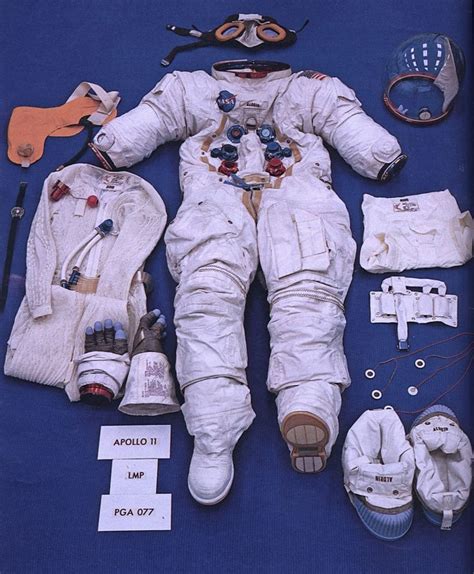 spacesuit fashioning apollo Epub