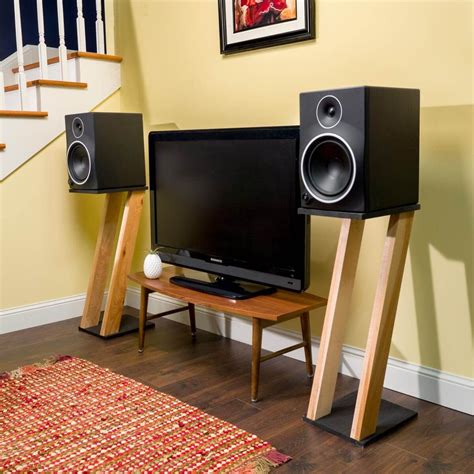 speakers stands