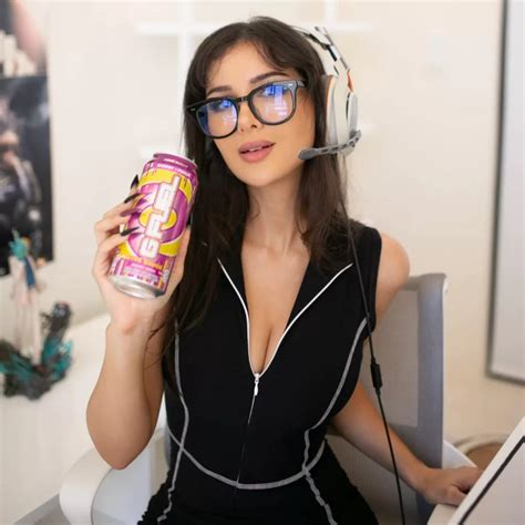 sssniperwolf bikini pics