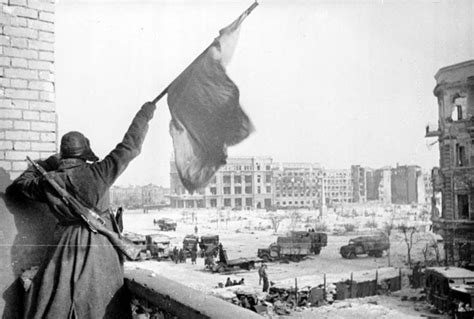 stalingrad victory on the volga images of war PDF