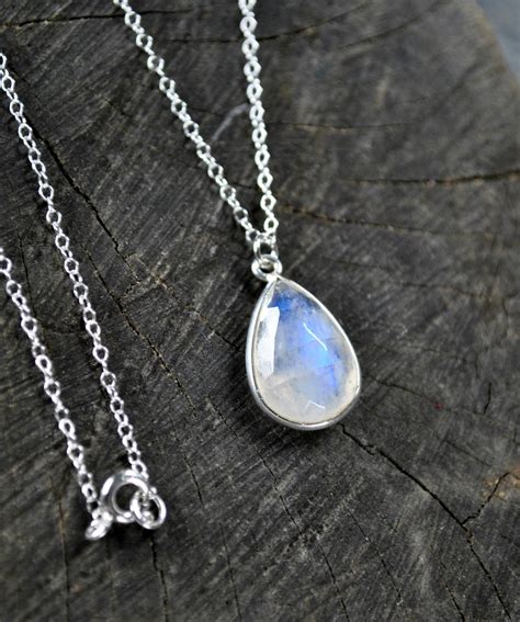 sterling silver moonstone necklace