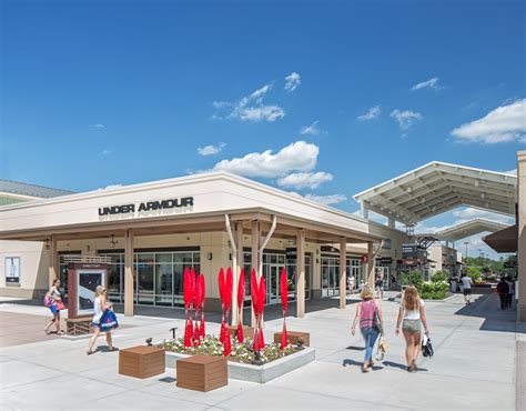 stores at aurora outlet