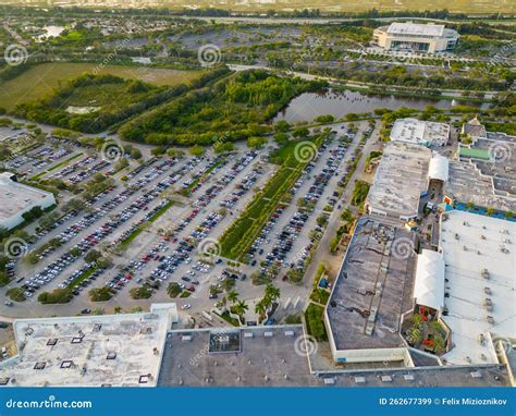 stores at sawgrass mills mall in sunrise florida