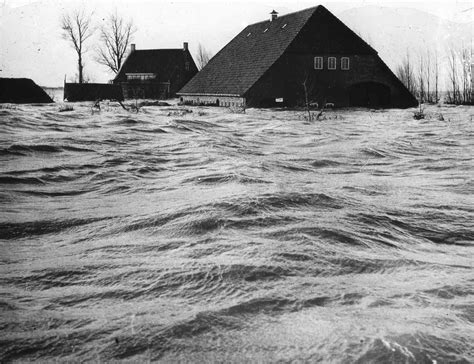 storm over nederland roman van de overstromingen van 1953 Doc