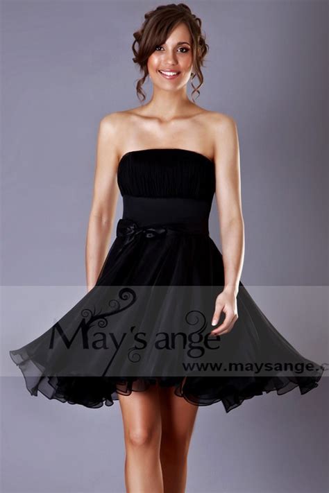 strapless black dress