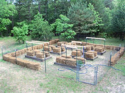 straw bale gardens complete Epub