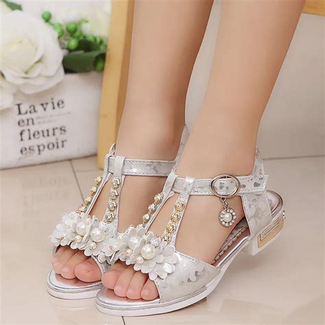 stylish sandals for girls