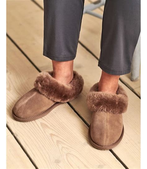 suede slippers